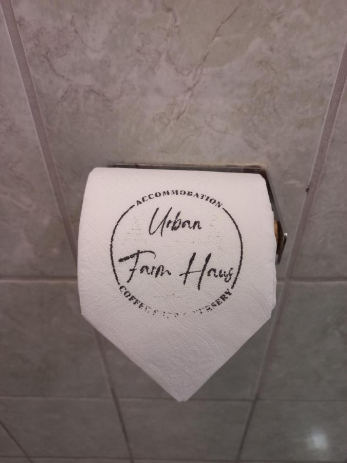 Urban Farm Haus Guesthouse Рунду Екстериор снимка