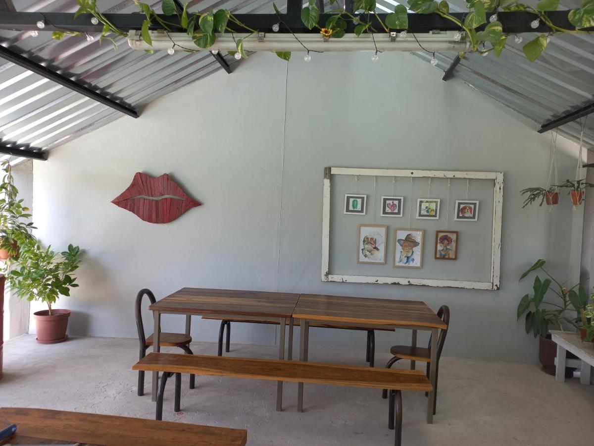 Urban Farm Haus Guesthouse Рунду Екстериор снимка